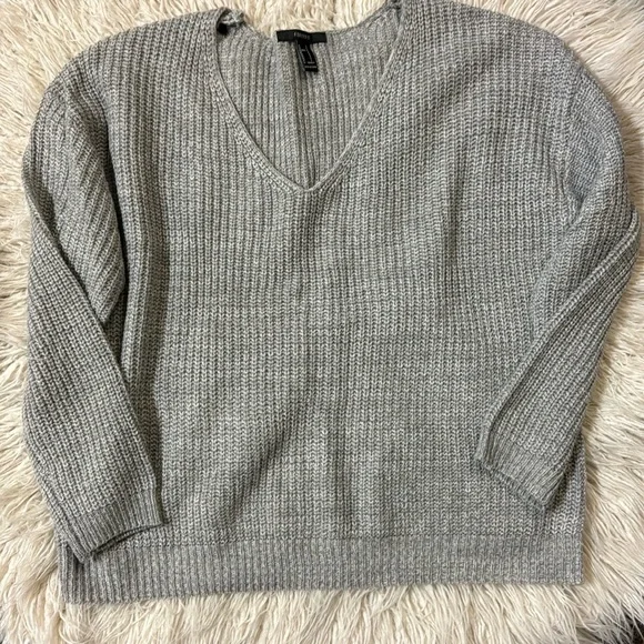 Woman knit sweater bundle - Picture 2 of 5